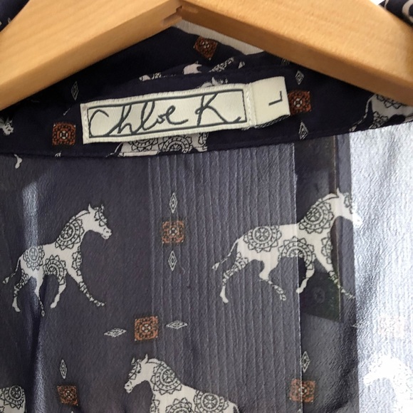 Horse Blouse With Open Back Detail - Picture 3 of 4